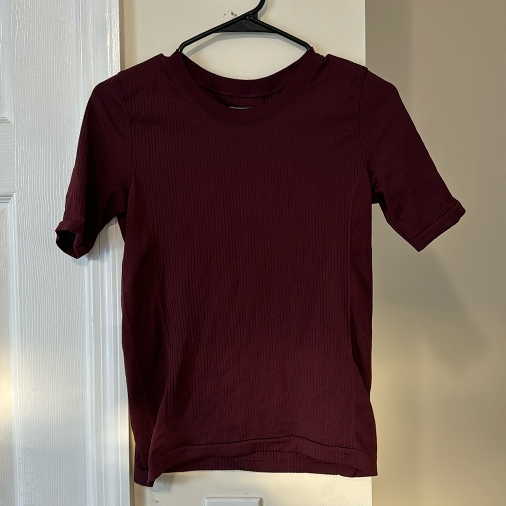 Athleta shirt